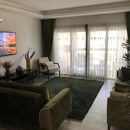 Denize Yakin Uc Arti Bir Lux * מרמריס