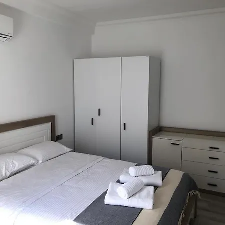Denize Yakin Uc Arti Bir Lux דירה מרמריס